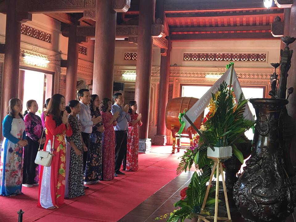 truong-bon-thang-cuoi-nam-2018